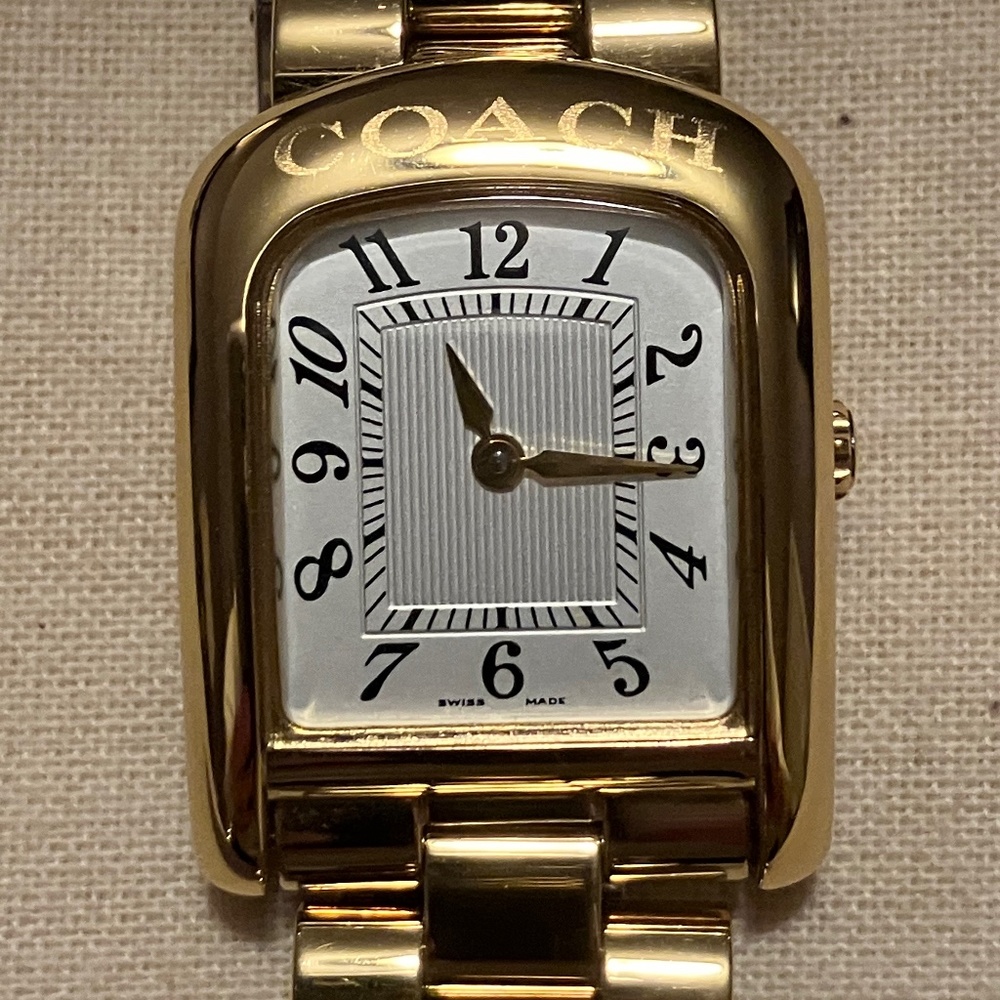 Coach gold tone bracelet watch! 🌟EUC⭐️